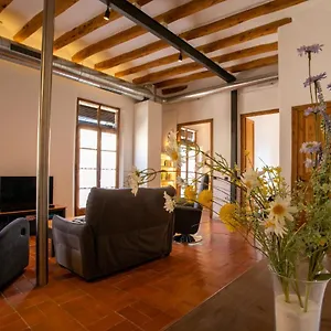  Apartamento Les Voltes I - 2bd Hidden Gem In Hilltop Wine Village